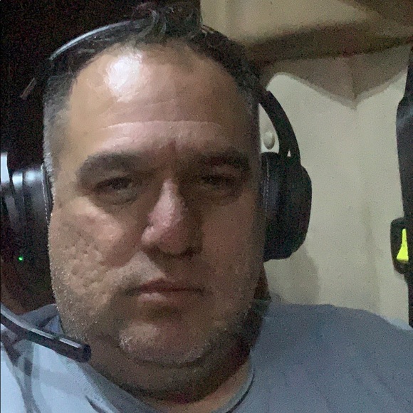 Meet your Posher, Julian - Picture 1 of 1